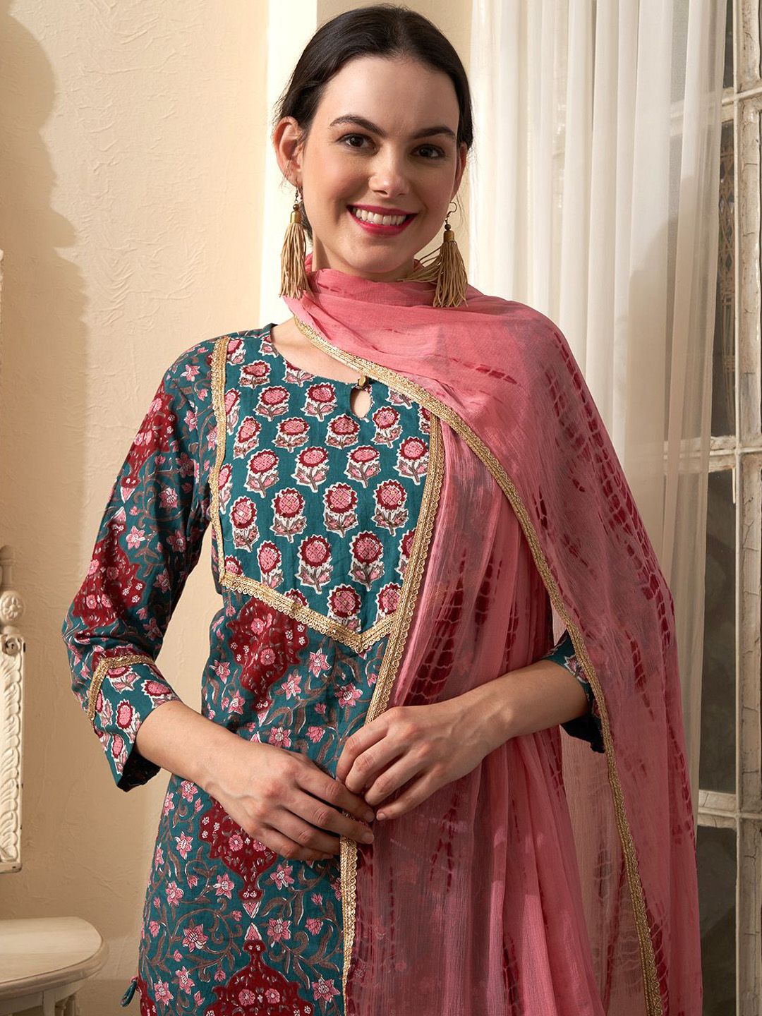 Indyancart SN Women's Printed Pure Cotton Kurta Sets