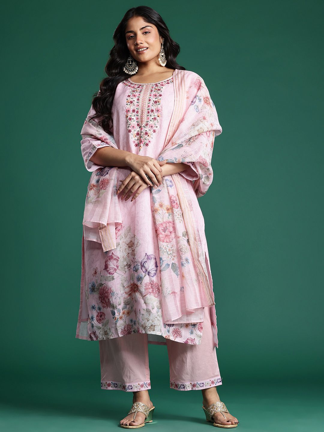 Indyancart Women's Plus Size Floral Print Thread Work Kurta with Palazzos & Dupatta