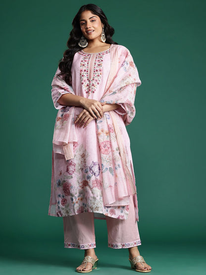 Indyancart Women's Plus Size Floral Print Thread Work Kurta with Palazzos & Dupatta