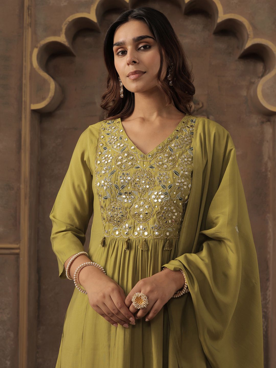 Women Ethnic Motifs Embroidered Pleated Mirror Work Kurta Set