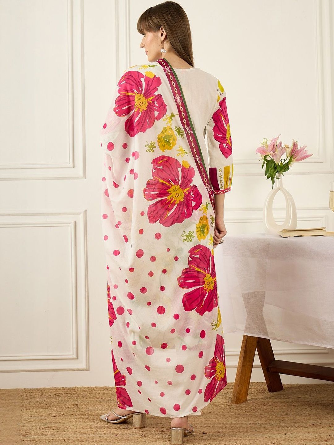 Women Floral Printed Regular Pure Cotton Kurta with Trousers & With Dupatta