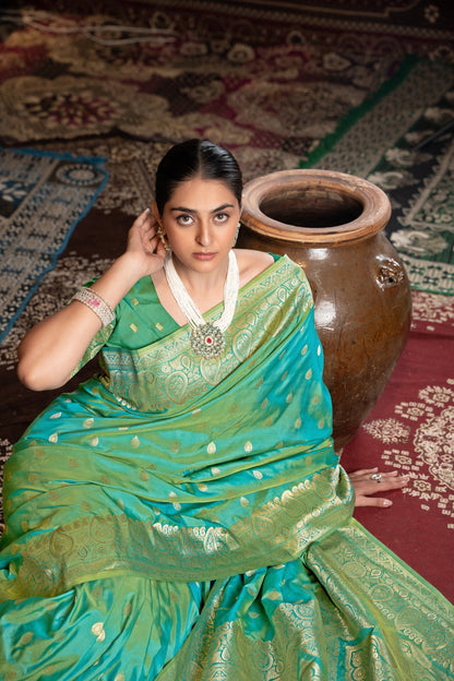 Dhiyona GR Women's Saachi Silk Green Banarasi Silk Woven Saree