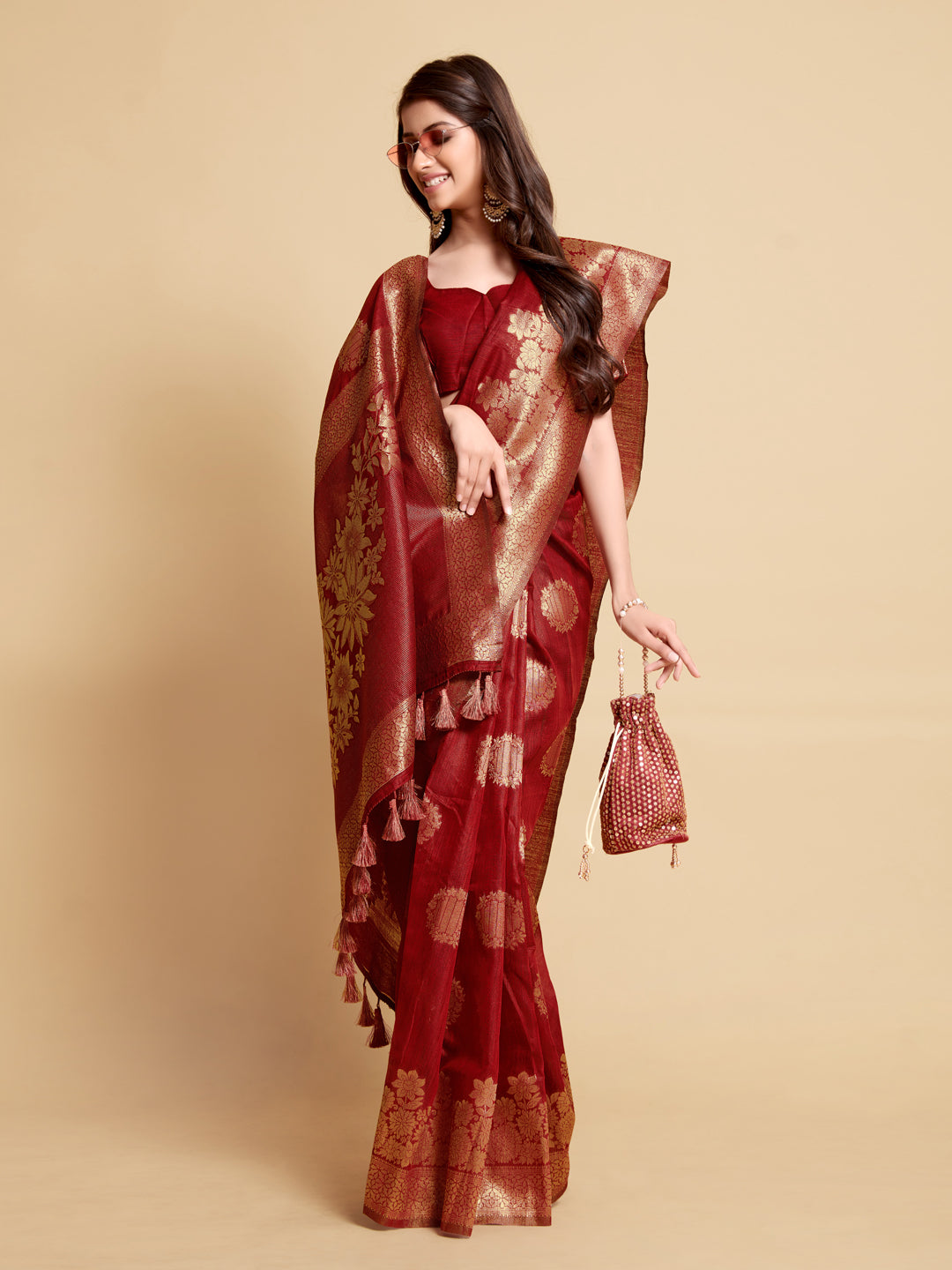 Indyancart GR Women's Satrangi Chilli Red Zari Woven Design Linen Saree