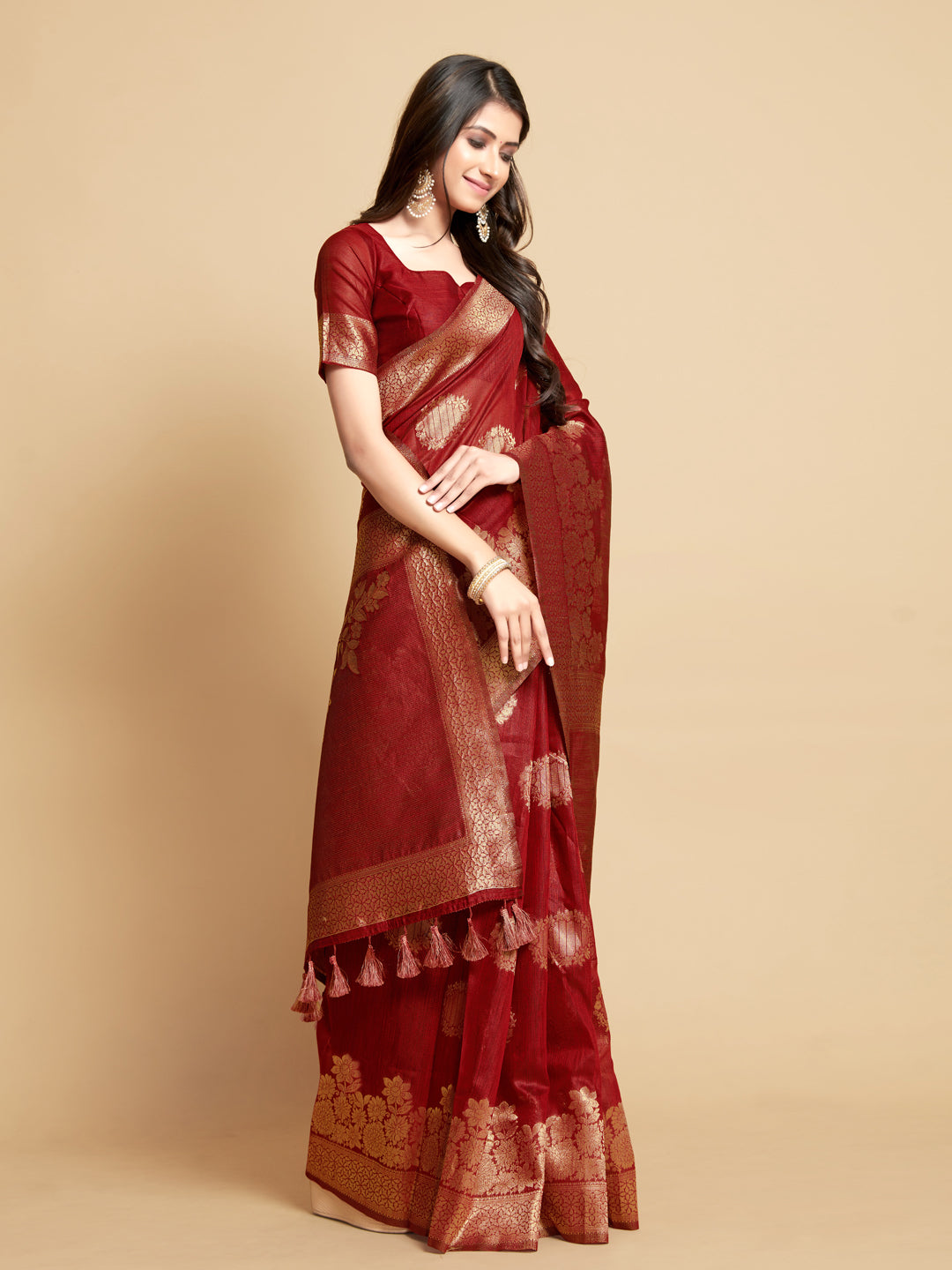 Indyancart GR Women's Satrangi Chilli Red Zari Woven Design Linen Saree