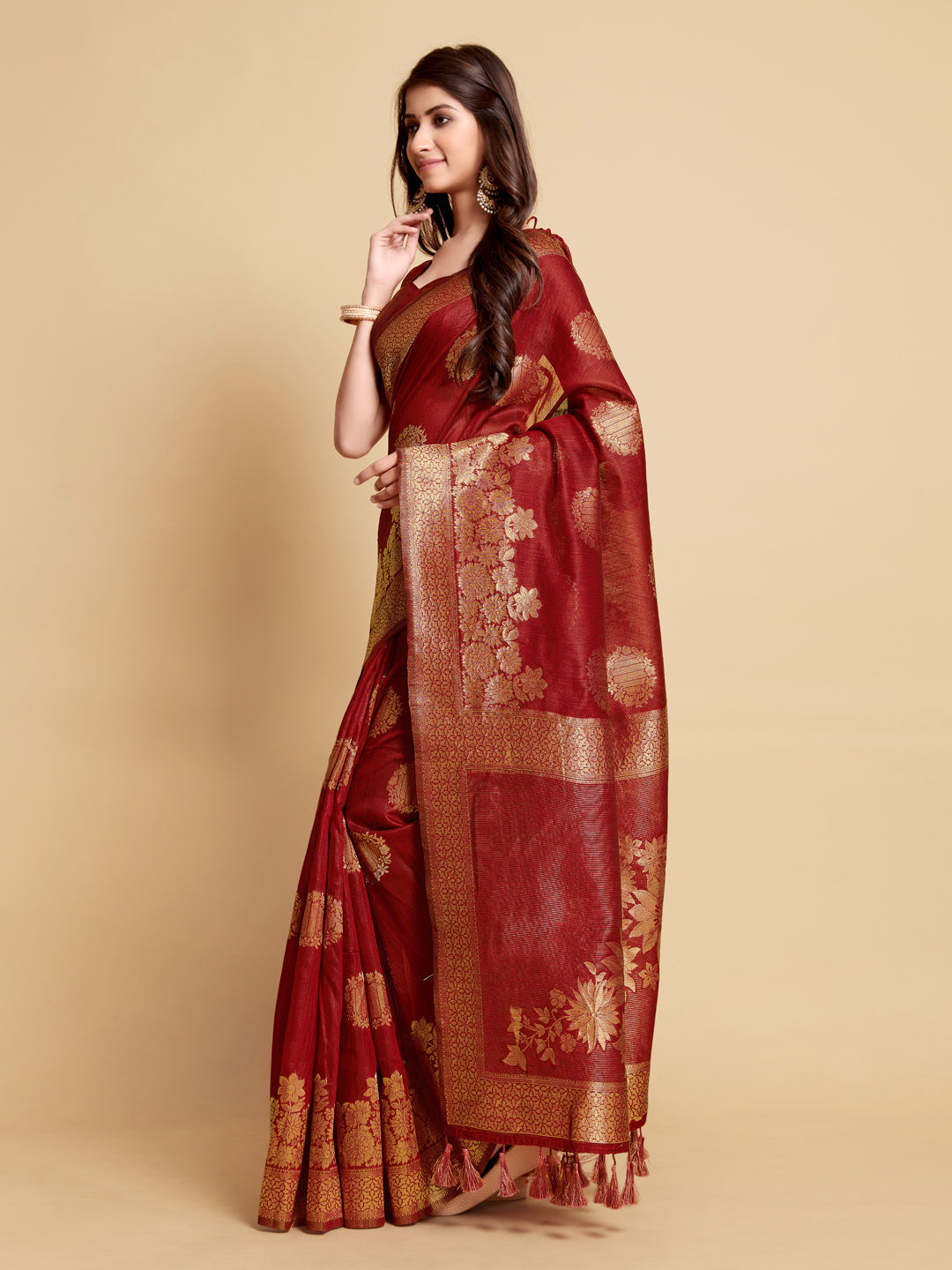 Indyancart GR Women's Satrangi Chilli Red Zari Woven Design Linen Saree