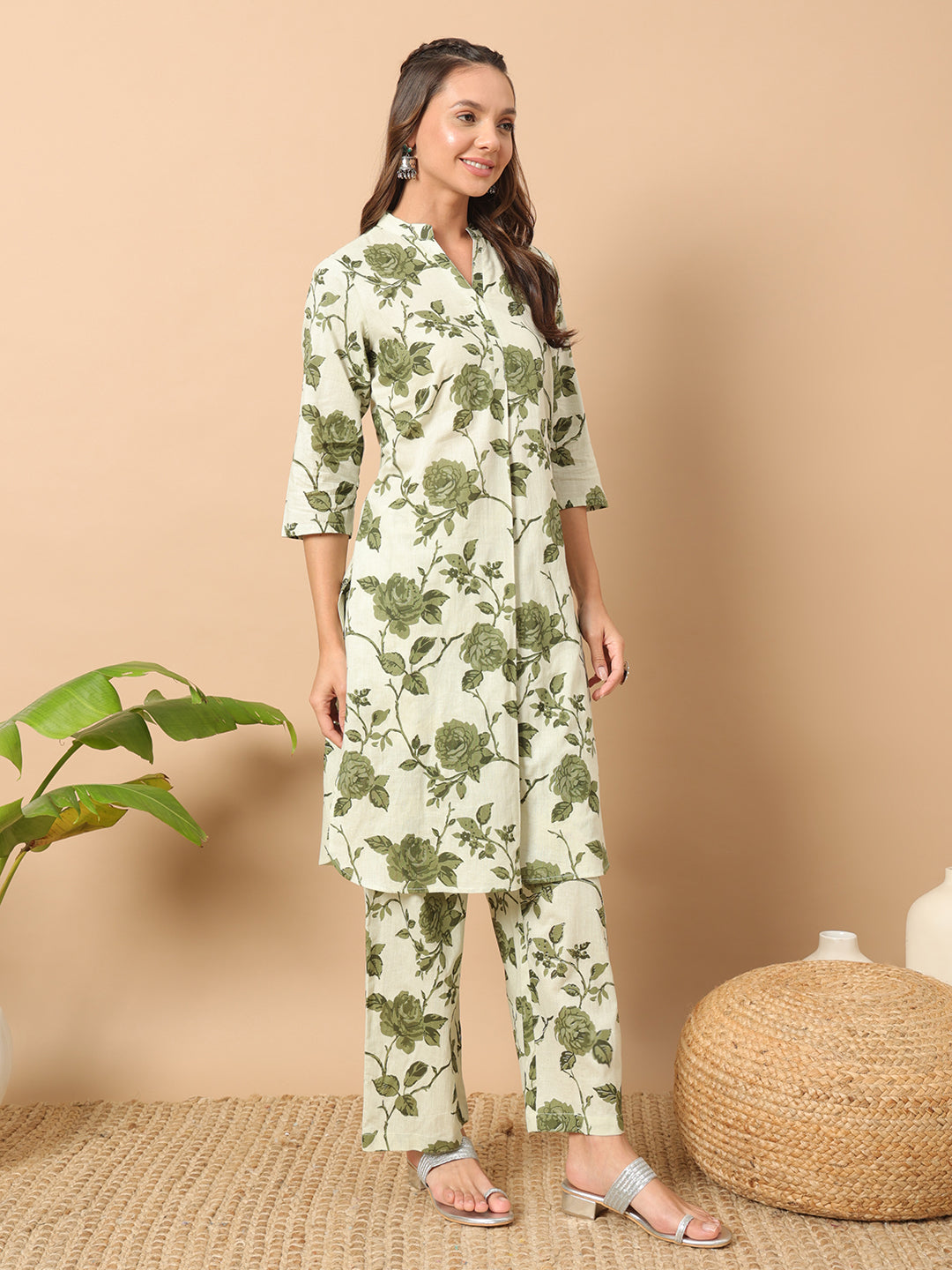 Women's Sage Green Cotton Straight Kurta and Pant