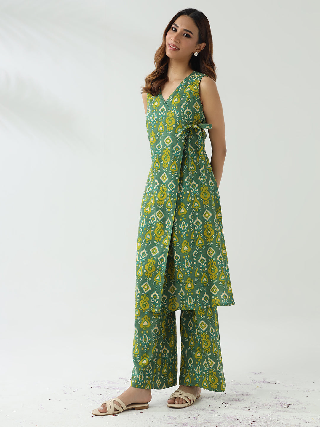 Dhiyona FL Women's Green Cotton Straight Kurta With Palazzo