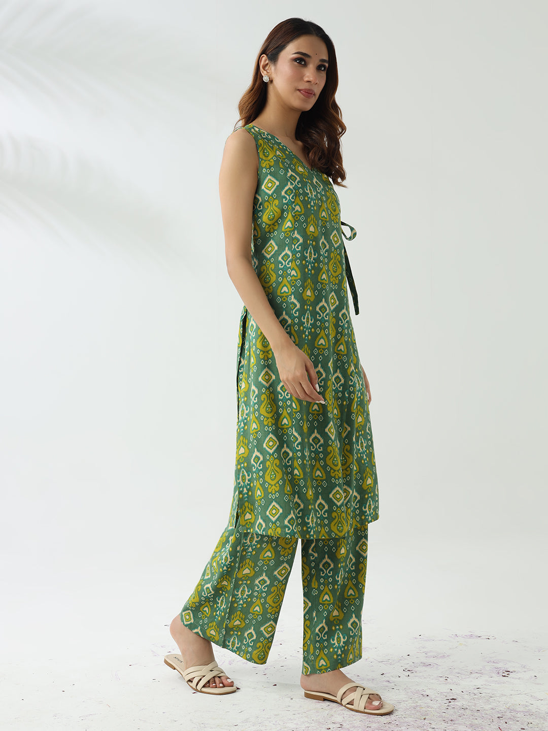 Dhiyona FL Women's Green Cotton Straight Kurta With Palazzo