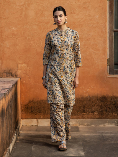 Indyancart FL Women's Beige Floral Print Cotton Straight Kurta Set