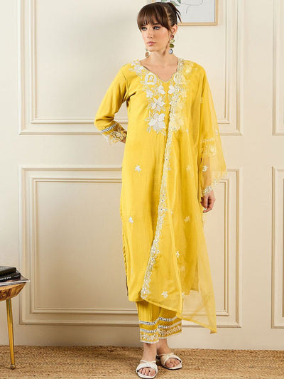 Indyancart IE Women Yellow Kurta Sets