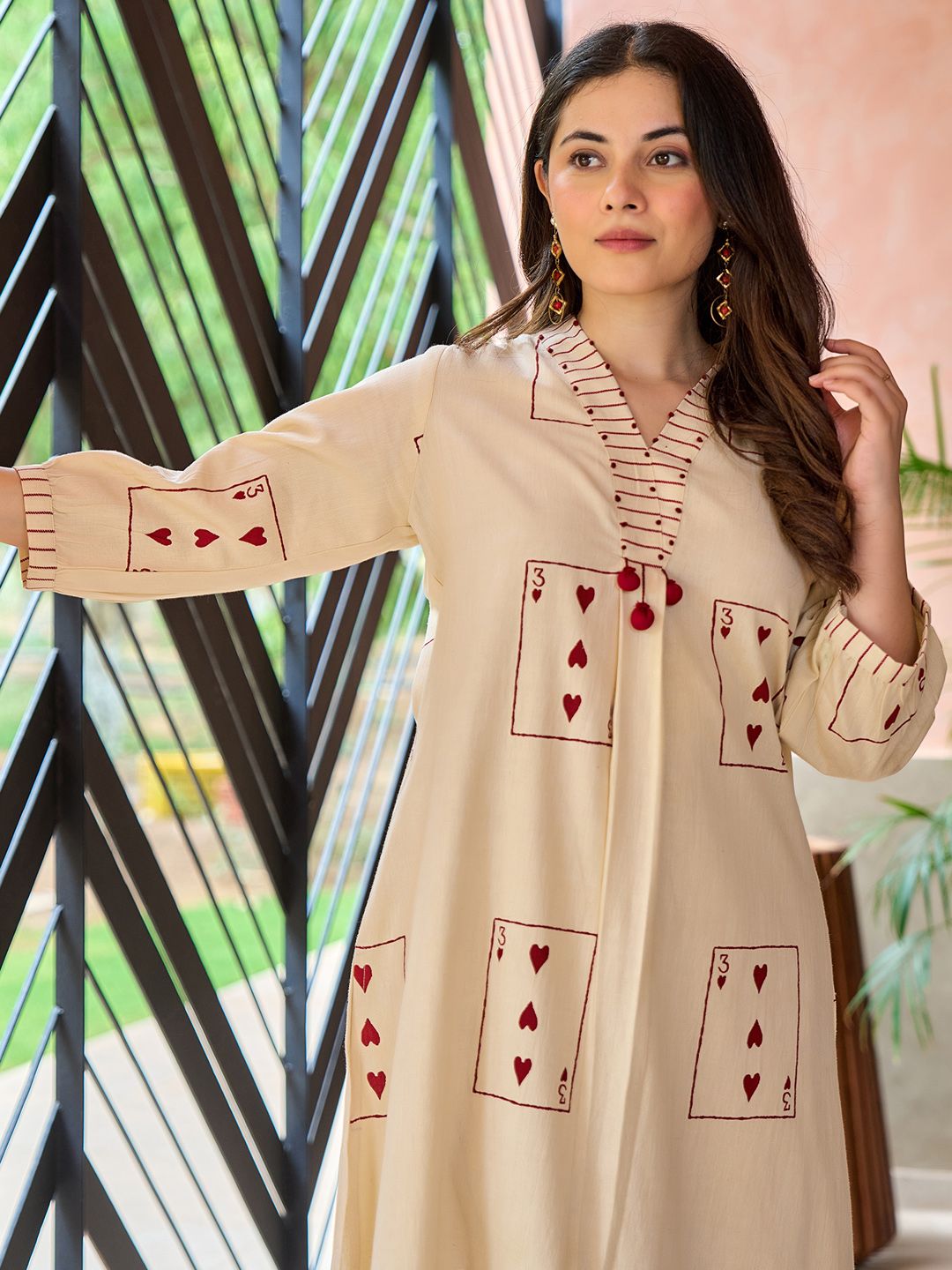 Geometric Printed Screen Technique Thread Work Kurta With Trousers