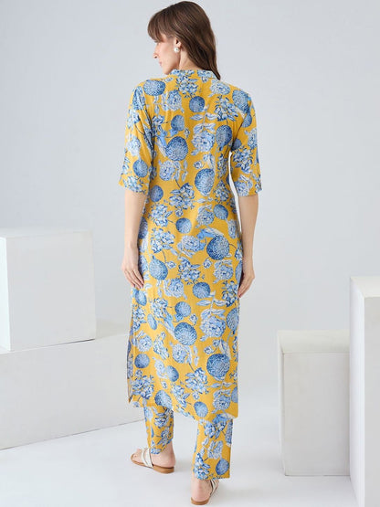 Women Floral Printed Regular Kurta with Trousers