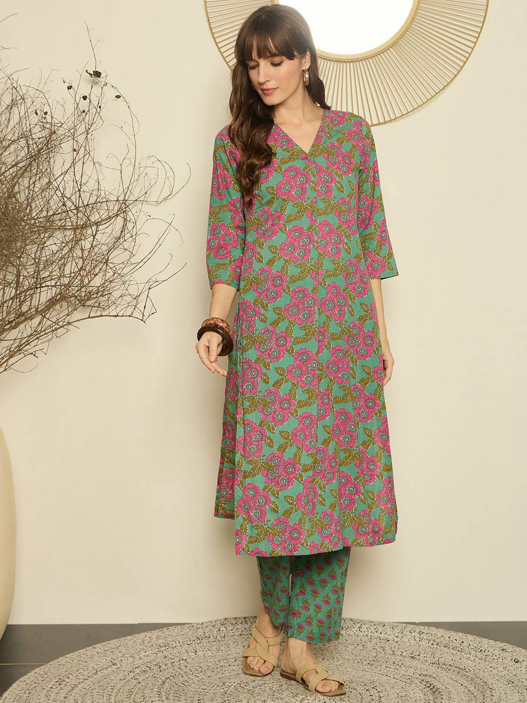 Women Ethnic Motifs Printed Pure Cotton Kurta with Trouser
