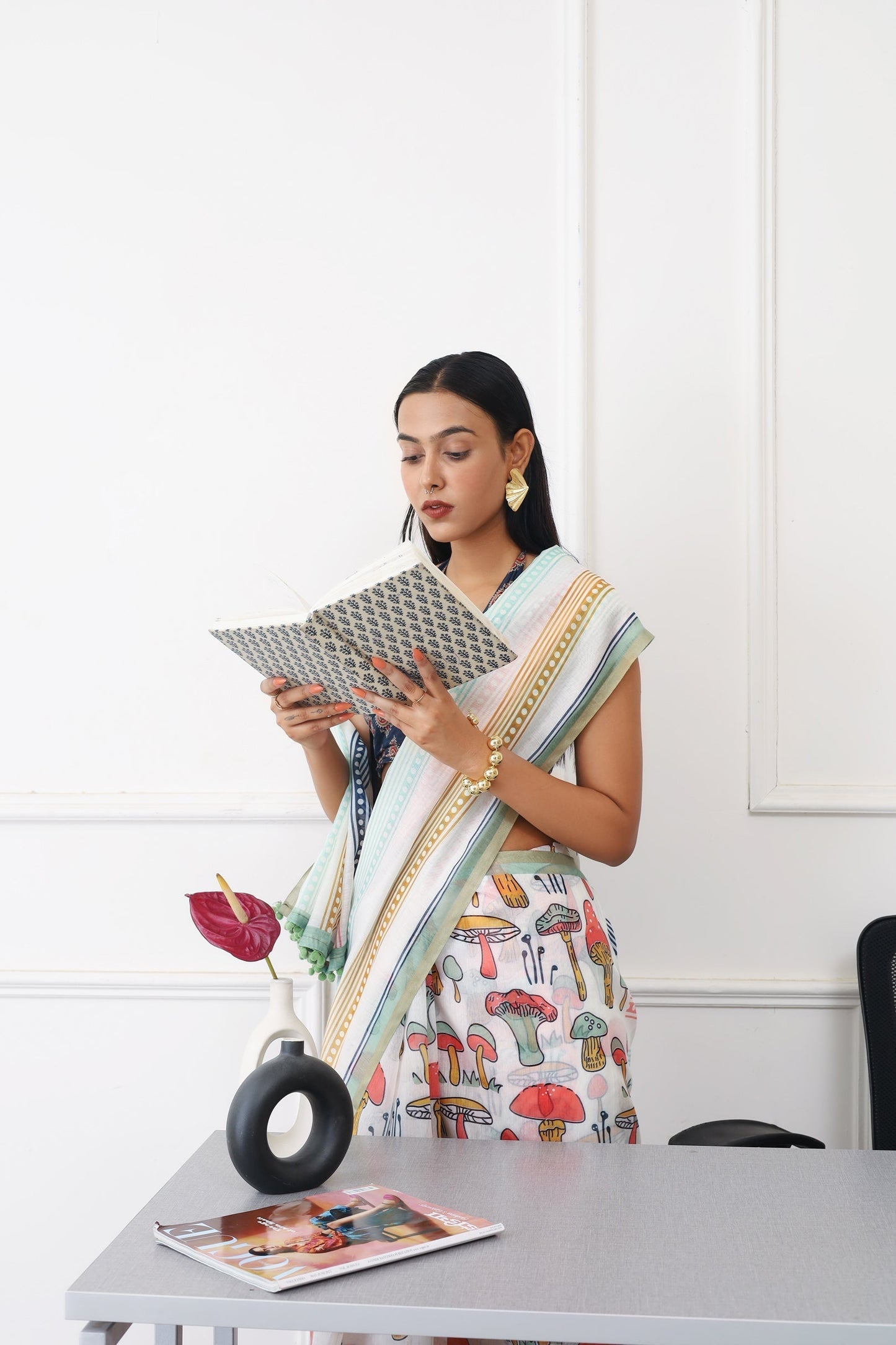 Indyancart TI Women's Ready To Wear Multi Abstract Saree with Unstitched Blouse