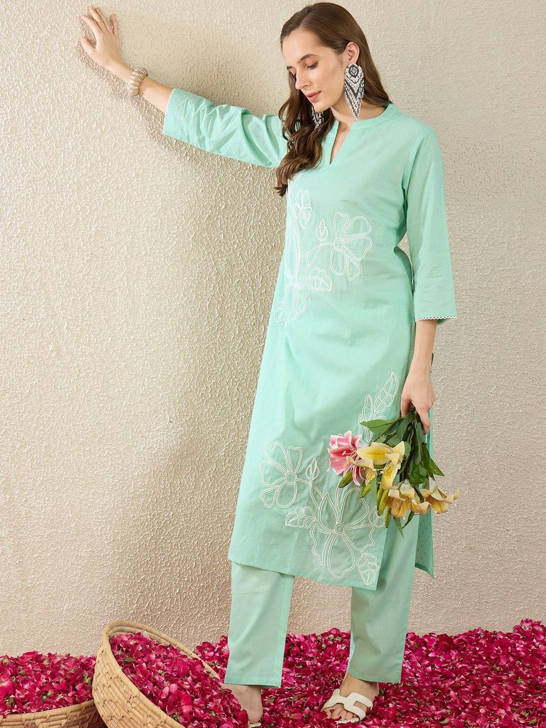Women Floral Embroidered Regular Thread Work Pure Cotton Kurta with Trousers