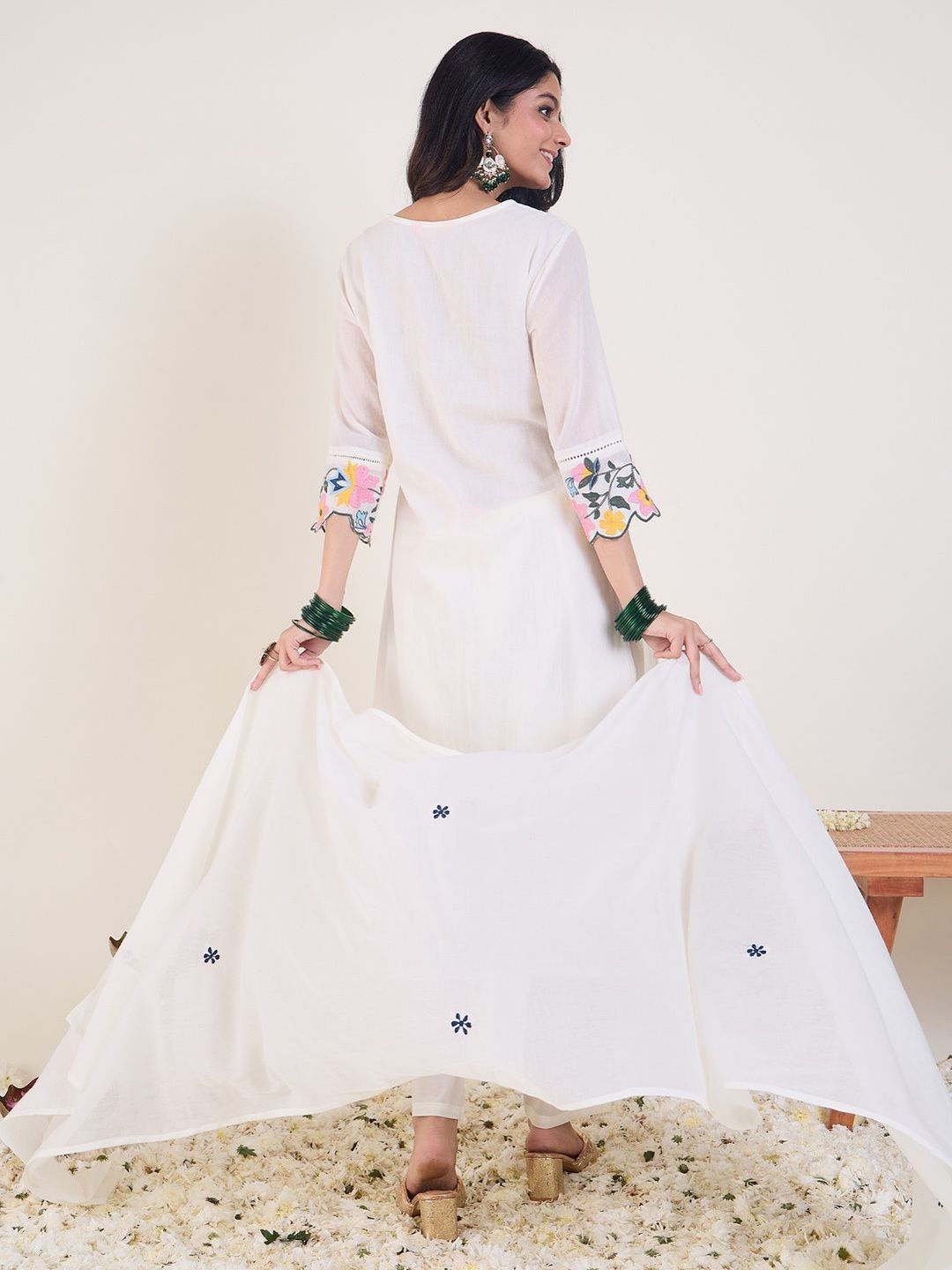 Floral Embroidered Thread Work Pure Cotton Kurta With Trousers & Dupatta