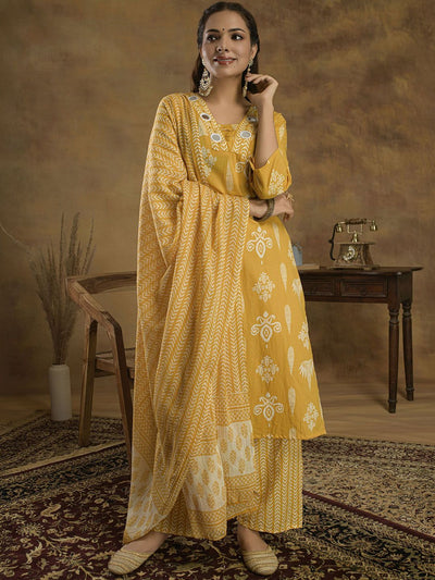 Indyancart SN Women's Ethnic Motifs Printed Regular Mirror Work Pure Cotton Kurti set