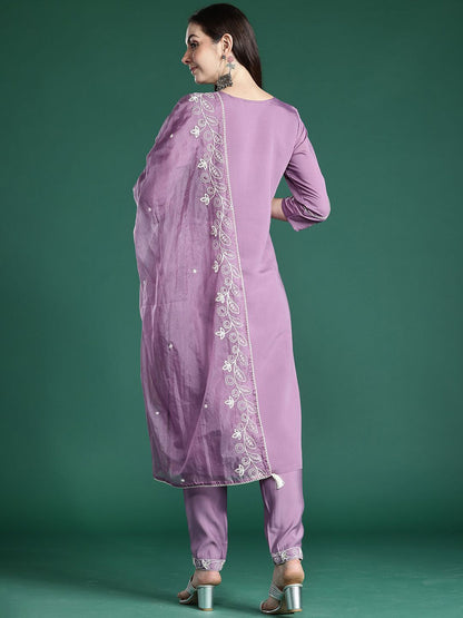 Indyancart IE Women Floral Embroidered Regular Kurta with Trousers & With Dupatta