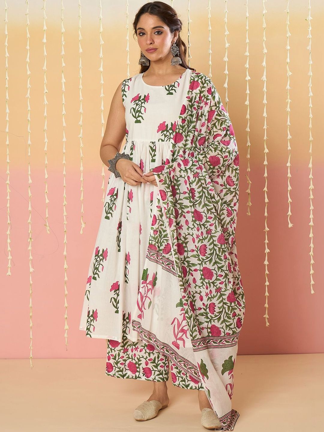 Women Floral Printed Pleated Pure Cotton Kurta with Palazzos & With Dupatta