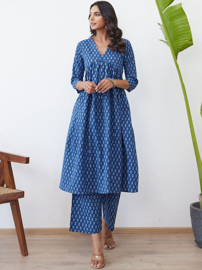 Dhiyona IE Women Ethnic Motifs Printed Empire Pure Cotton Kurta with Trousers