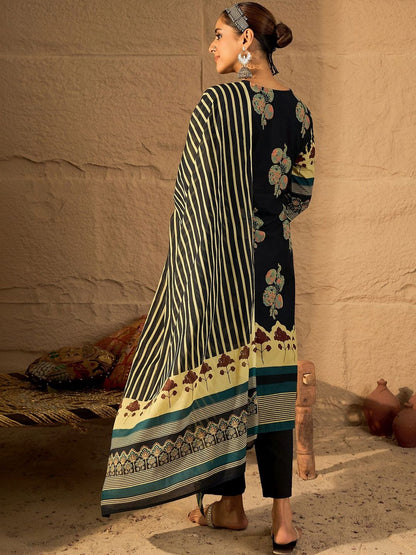 Women Floral Printed Regular Pure Cotton Kurta with Trousers & With Dupatta