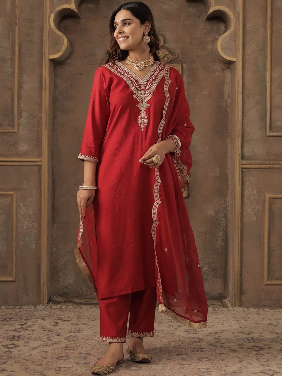 Women Ethnic Motifs Embroidered Kurta with Trousers & Dupatta