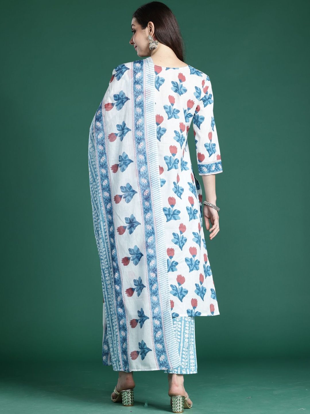 Women Floral Printed Regular Thread Work Pure Cotton Kurta with Trousers & With Dupatta