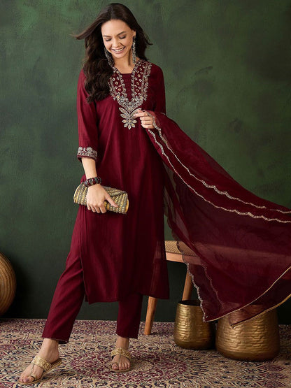 Indyancart SN Women's Floral Embroidered Straight Kurta & Trouser With Dupatta