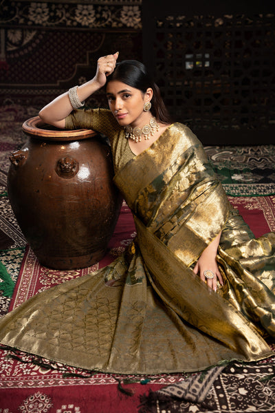 Indyancart GR Women's Vedika Grey Jimmi Choo Zari Woven Saree