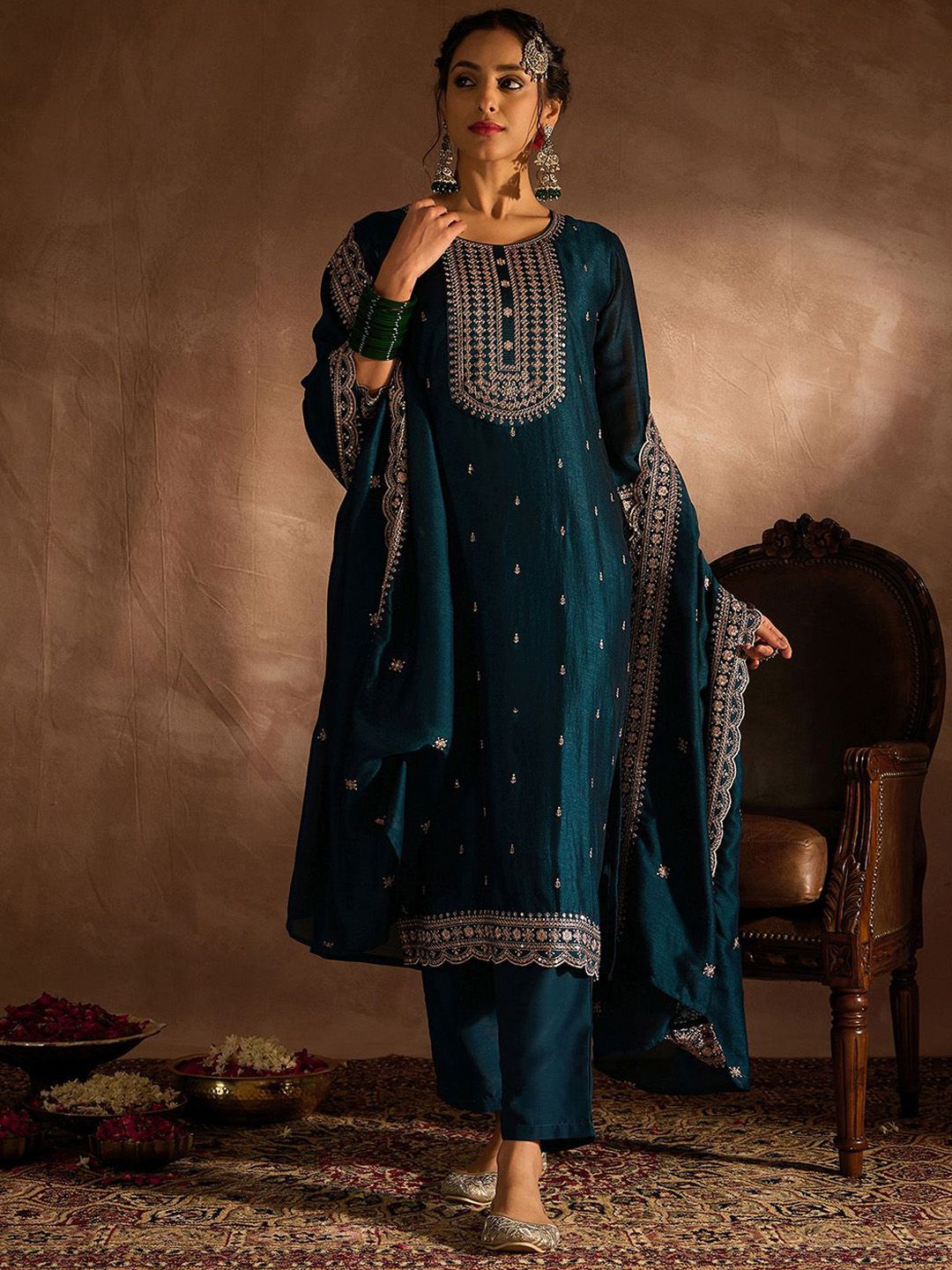 Ethnic Motifs Embroidered Thread Work Straight Kurta With Trousers & Dupatta