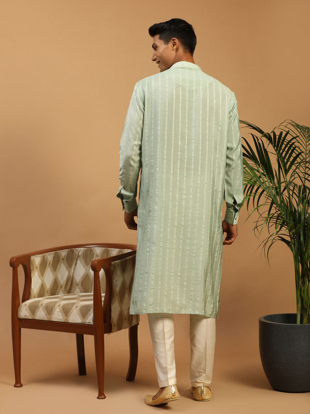 Men's Green Cotton Blend Straight Kurta Pyjama Set