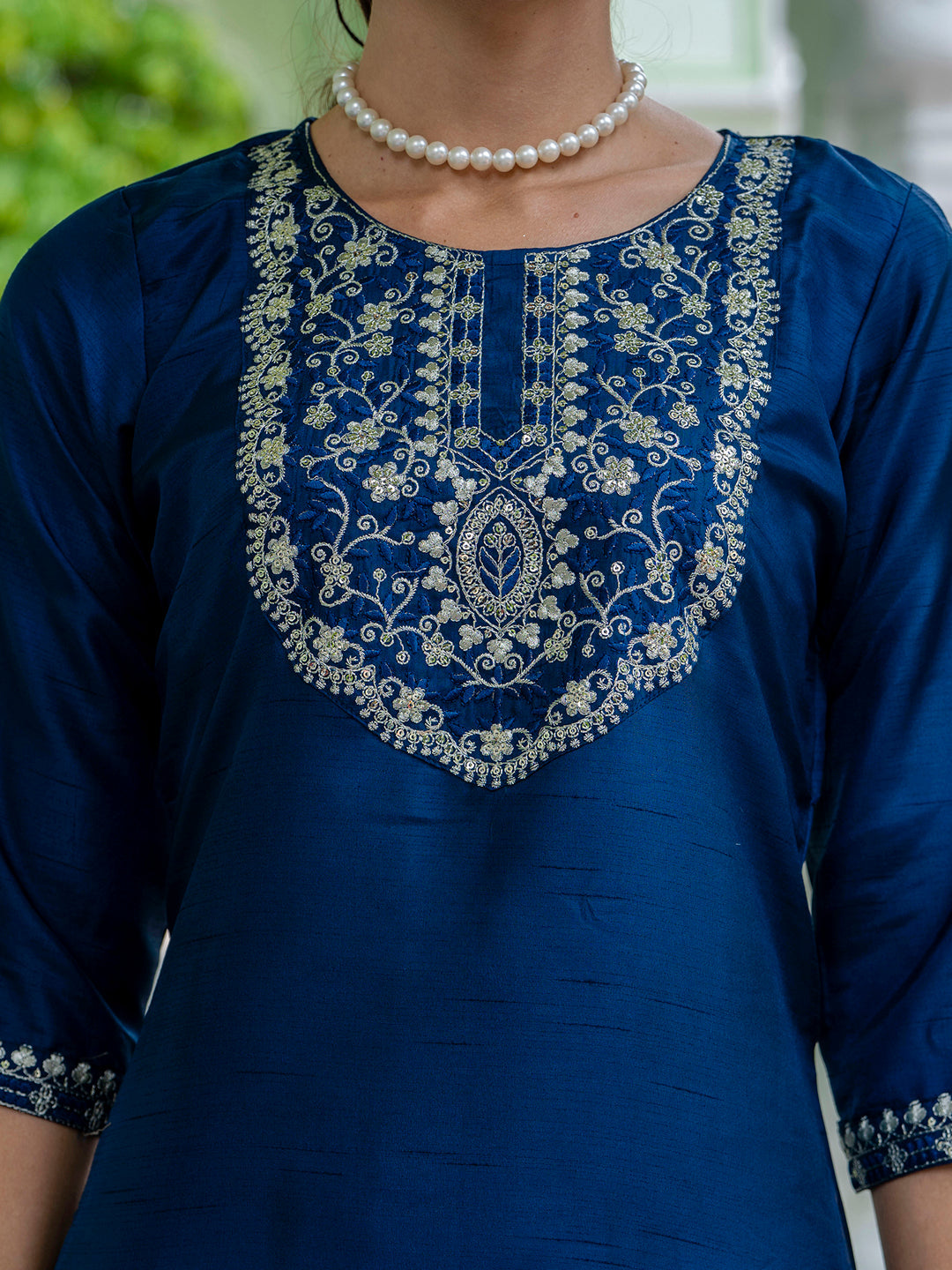 Dhiyona VV Bisakha Silk Blend Embroidered Kurta Set with Dupatta