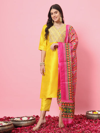 Indyancart VV Zansi Women Kurta and Trousers Pant Set Silk Blend