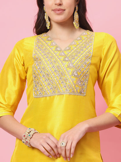 Dhiyona VV Zansi Women Kurta and Trousers Pant Set Silk Blend