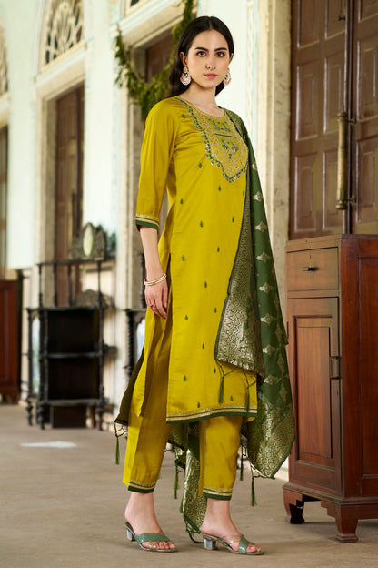 Dhiyona VV Reedhima Lemon Silk Blend Kurta With Dupatta Set