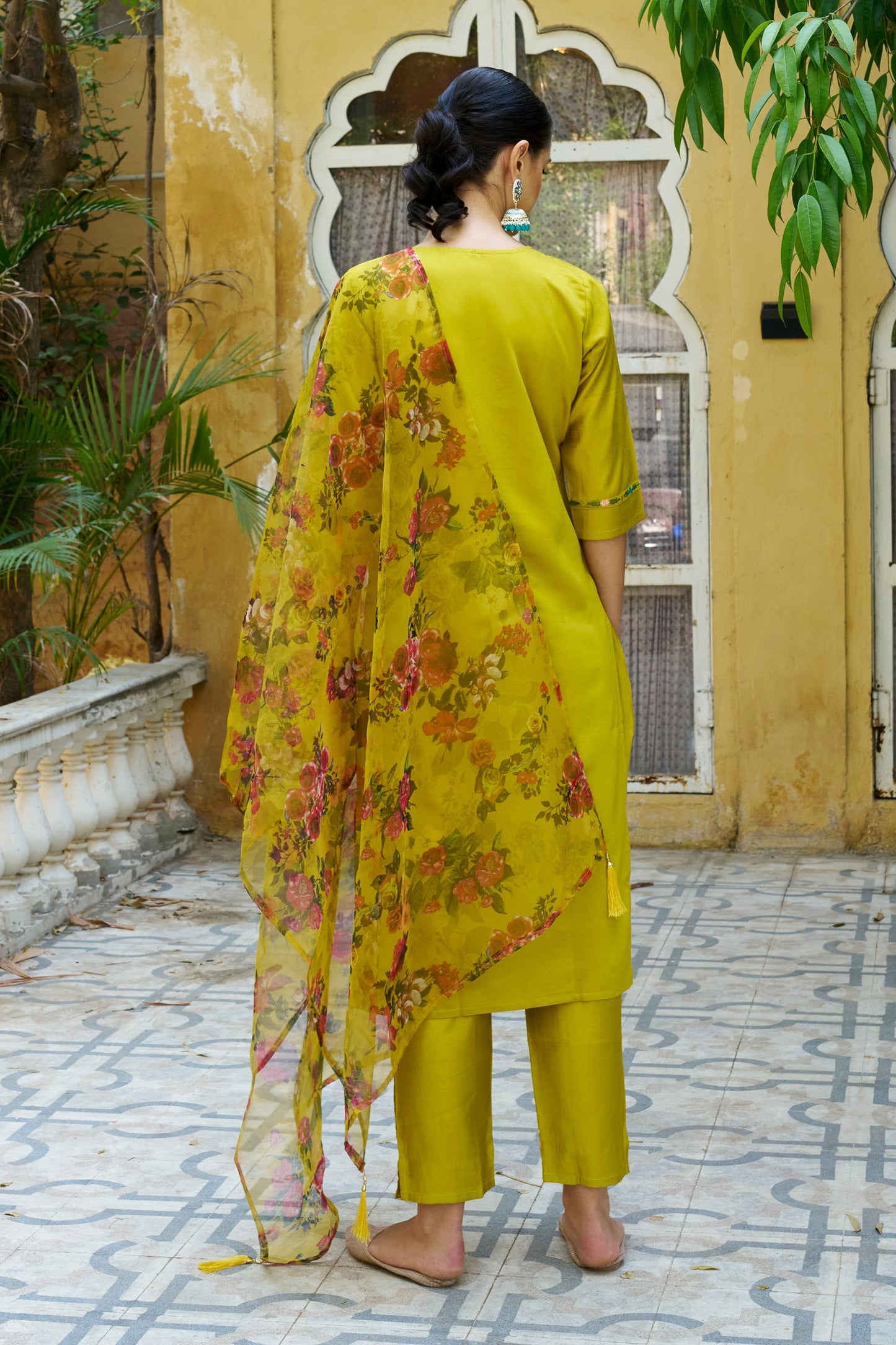 Dhiyona VV Reshmi Women Kurta and Pant Sets Viscose Rayon Fabric
