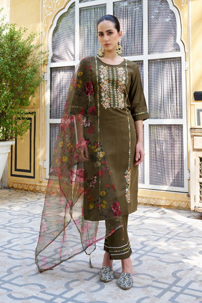 Indyancart VV Anvika Women Kurta and Pant Sets Viscose Rayon Fabric
