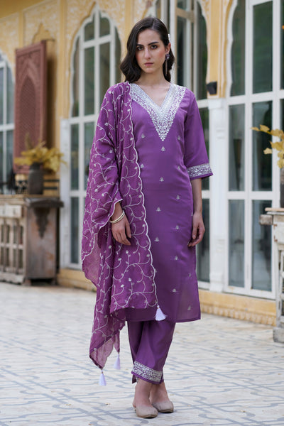 Indyancart VV Shehnai Women Kurta and Pant Sets Silk Blend Fabric