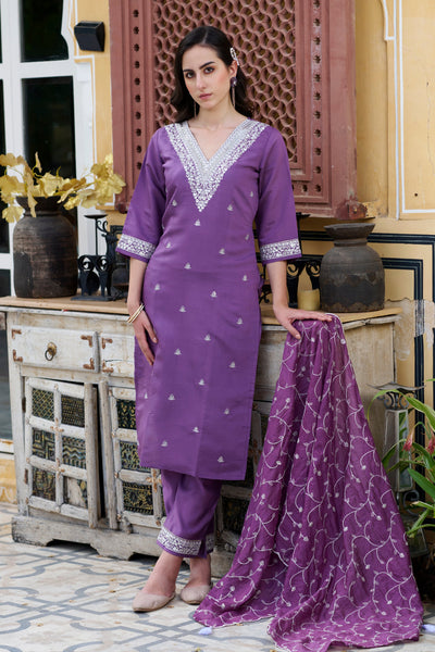 Indyancart VV Shehnai Women Kurta and Pant Sets Silk Blend Fabric