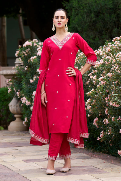 Indyancart VV Roohani Women Kurta and Pant Sets Silk Blend Fabric
