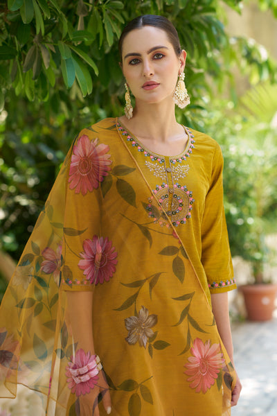 Indyancart VV Astitva Women Kurta and Pant Sets Cotton Silk Fabric