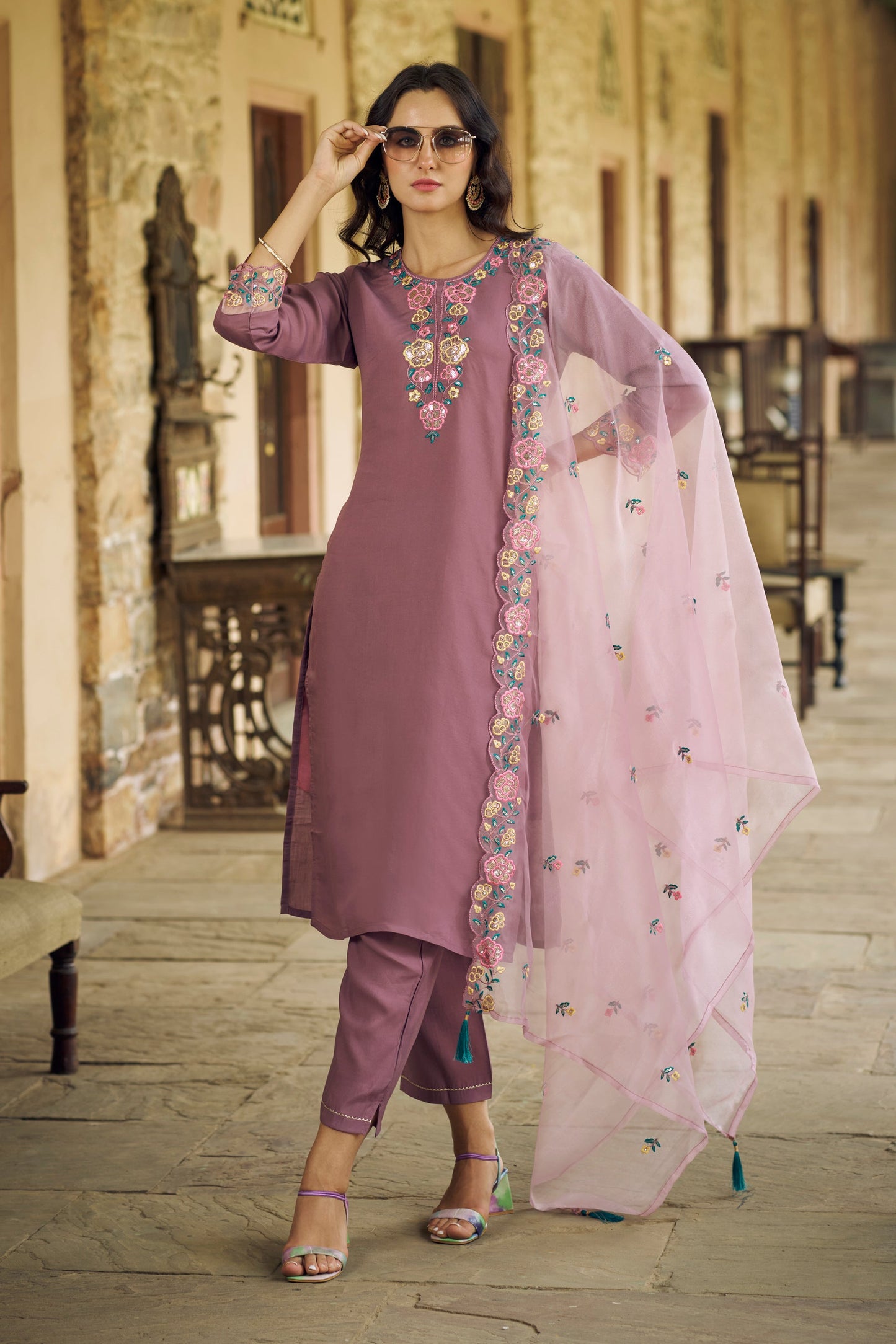 Dhiyona VV Utsav Women Kurta and Pant Sets Viscos Roman Silk Fabric
