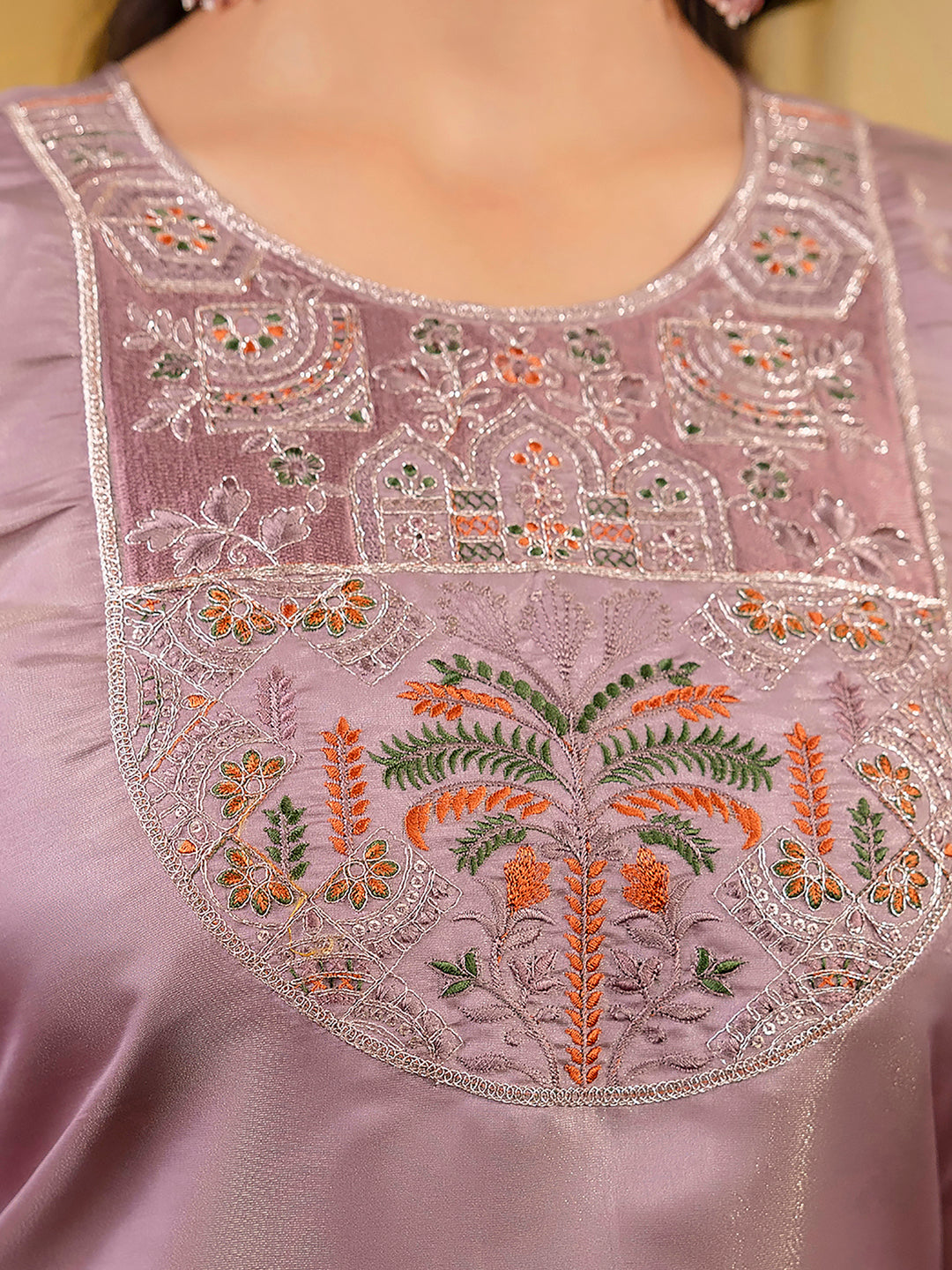 Dhiyona VV Women's Embroidered shimmer Silk Blend Straight Kurta