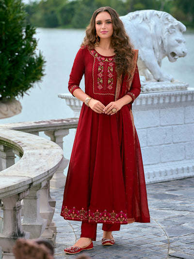 Indyancart VV Women's Silk Blend Kurta Pant Dupatta Set