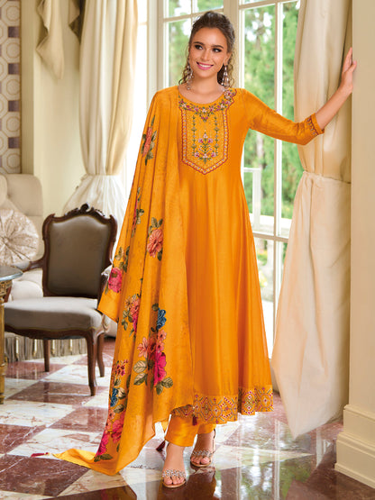 Dhiyona VV Women's Silk Blend Kurta Pant Dupatta Set