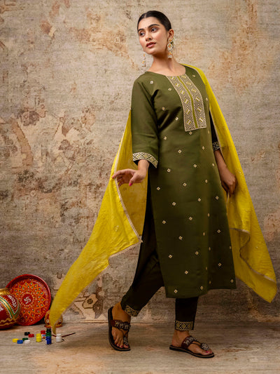 Indyancart VV Women's Kurta and Pant Sets Silk Blend Fabric