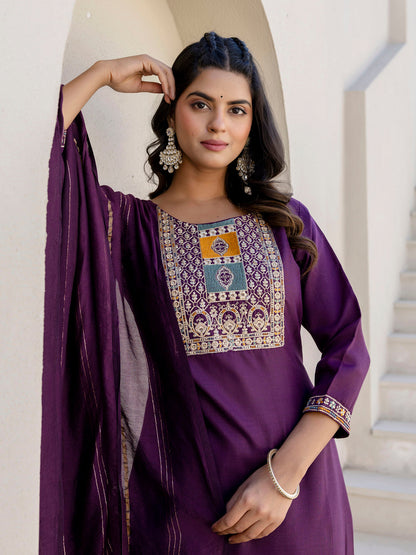 Dhiyona VV Ilina Women Kurta and Trousers Pant Sets Cotton Blend