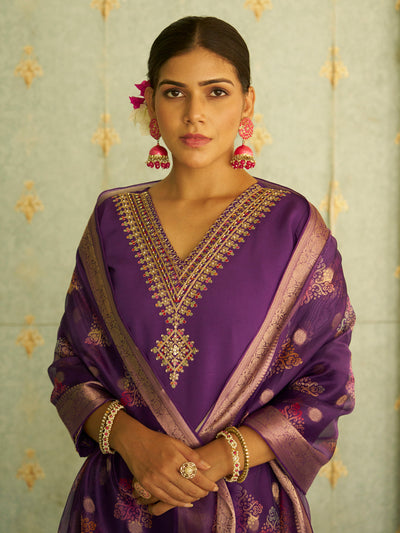Indyancart VV Apeksha Elegant Silk Blend Kurta Set with Beaded Embroidered Design & Organza Dupatta