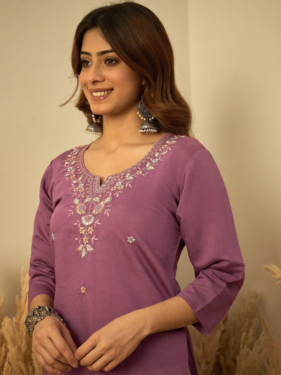 Indyancart VV Lavender Women Embroidered Silk Blend Straight Kurta