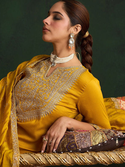 Ethnic Motifs Embroidered Kurta With Trousers & Dupatta
